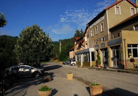 Hotel Du Bout Du Monde Saint-Flour  Kültér fotó